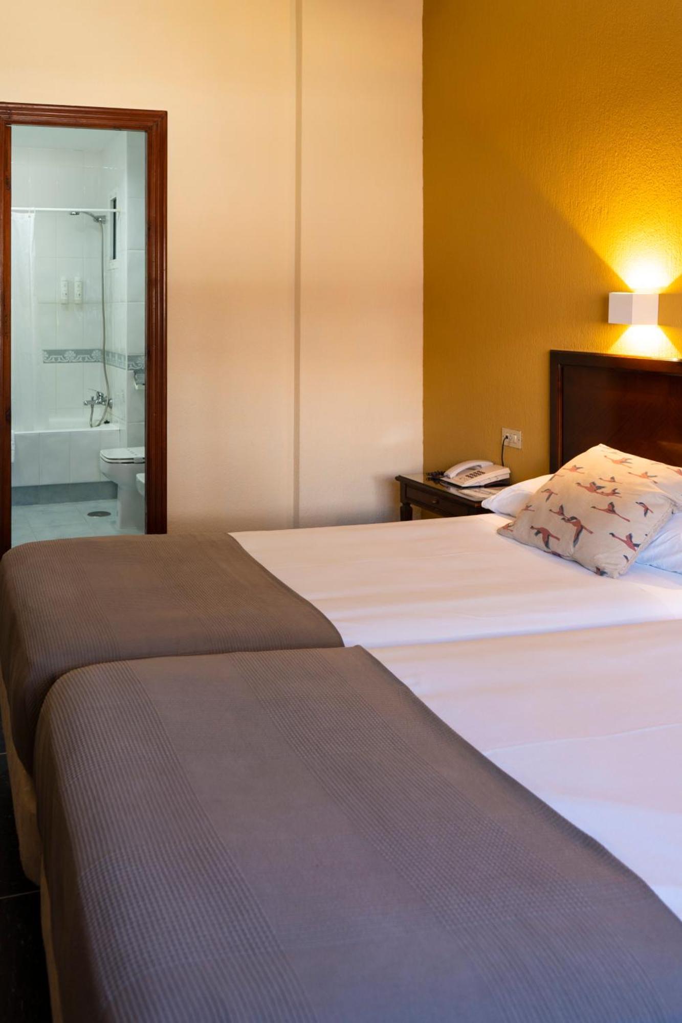 Hotel Caribe Rota Extérieur photo